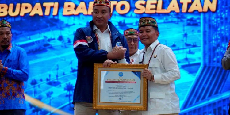 Gubernur Agustiar Terima Penghargaan BNN RI atas Komitmen Perangi Narkoba