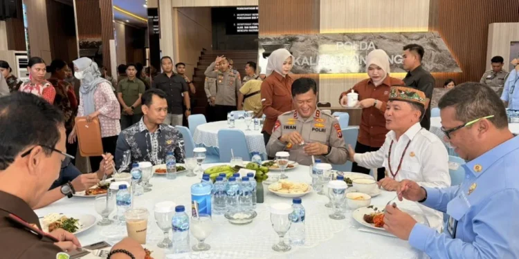 Waket II DPRD Kalteng Ansyari Hadiri Jamuan Makan Siang Bersama Setmilpres dan Gubernur Agustiar Sabran