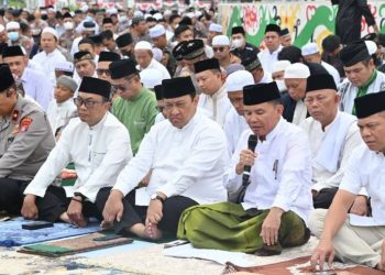 Gubernur Agustiar Bersama Warga Kalteng Gelar Salat Istisqa