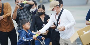 Gubernur Kalteng Bagikan Masker dan Dorong Penguatan Penanganan Dampak Karhutla