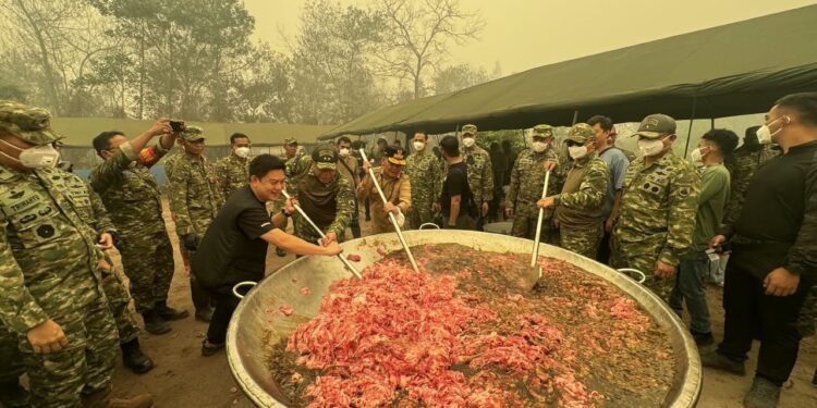 Gubernur Agustiar Sabran dan Pangdam Dampingi Kuliner Merah Putih Bersama Bobon Santoso di Pulang Pisau