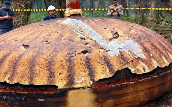 Sampah Antariksa Jatuh di Perkebunan Sawit di Kabupaten Kotim
