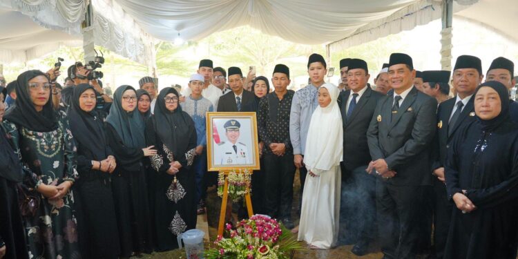 Kalteng Berduka, Wagub Pimpin Penghormatan Terakhir untuk H. Nadalsyah